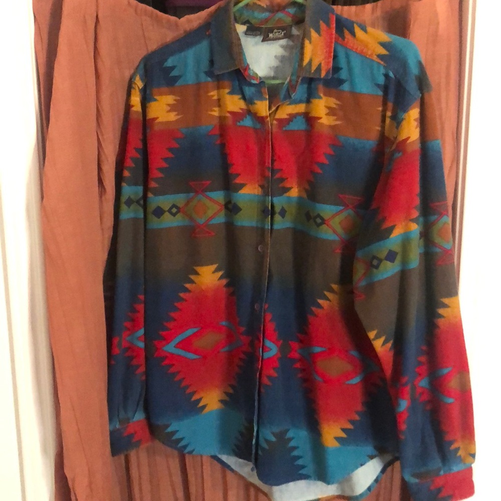 Vintage Woolrich button down long sleeved shirt